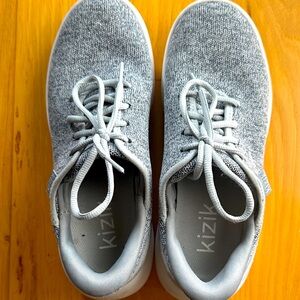 Kizik Women's Gray Sneakers